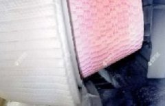 888集团耐磨陶瓷复合衬板在生料立磨磨辊轴；ふ稚系某晒