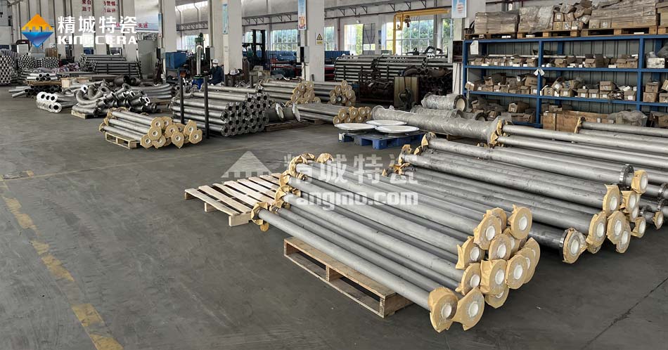 888集团特瓷锂电池内衬陶瓷输送管路出产车间